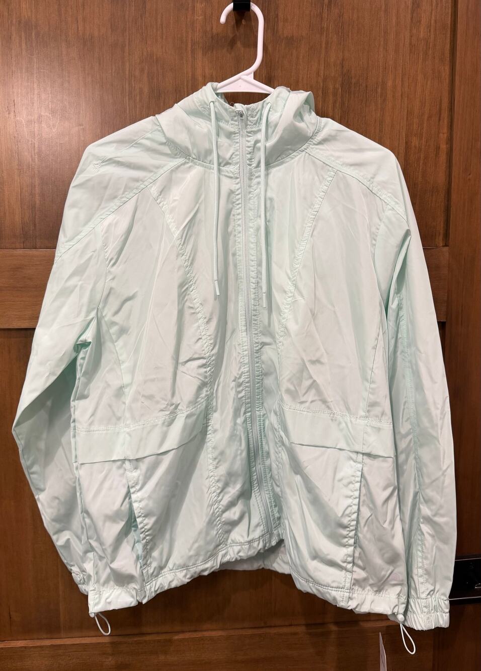 NWT Layer 8 Women's Medium Windbreaker Jacket Mint Green Full Zip Hooded - Picture 1 of 6